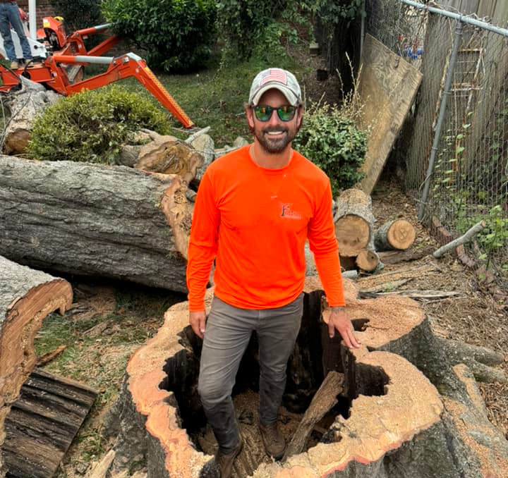Guy in Stump