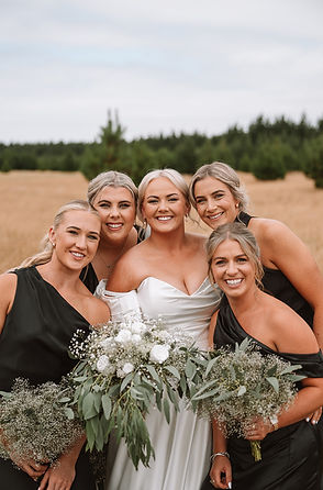 Jade's bridal party Invercargill Wedding