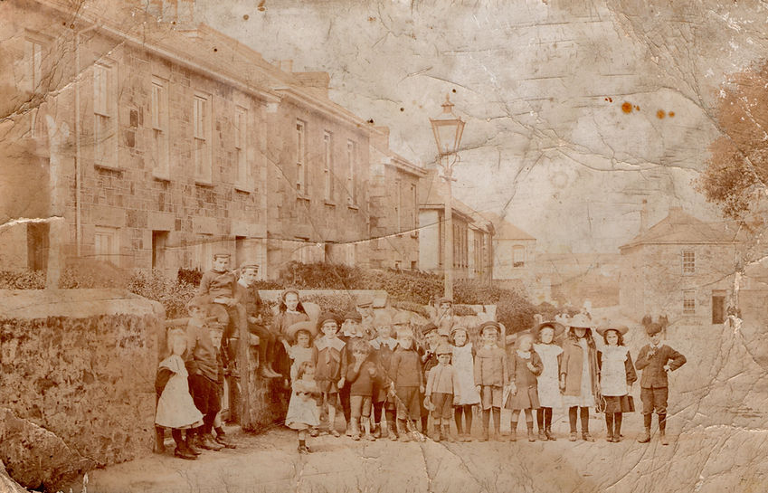 South Roskear Terrace, c1905_edited.jpg