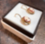 Złote kolczyki z kameą wykonane ręcznie z różowego złota próby 585, klasyczne owalne kamee z profilem kobiecym