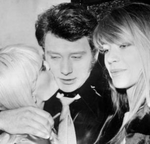 Mort de Françoise Hardy : « Une étoile est partie »… Sylvie Vartan salue le départ de son amie