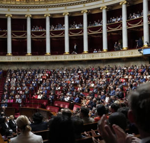 France: l'Assemblée nationale élit ses vice-présidents, l'extrême droite n'obtient aucun poste