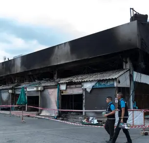 Thaïlande: le célèbre marché de Chatuchak brûle, mort de milliers d’animaux