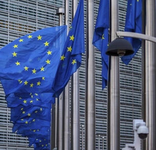 Venezuela: l'UE ne reconnaît pas la victoire de Maduro, le pape demande «la vérité»
