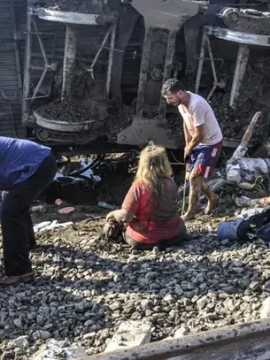 Turquie:la justice condamne des responsables ferroviaires pour un accident de train mortel