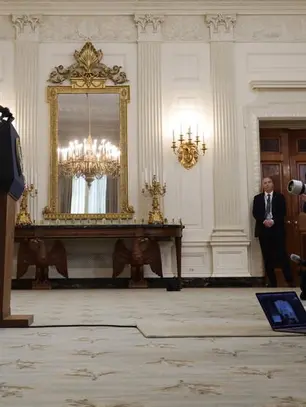 États-Unis: le Sénat vote l'aide à l'Ukraine et le président la promulgue