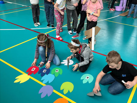 Dinosauří závody ve školní družině