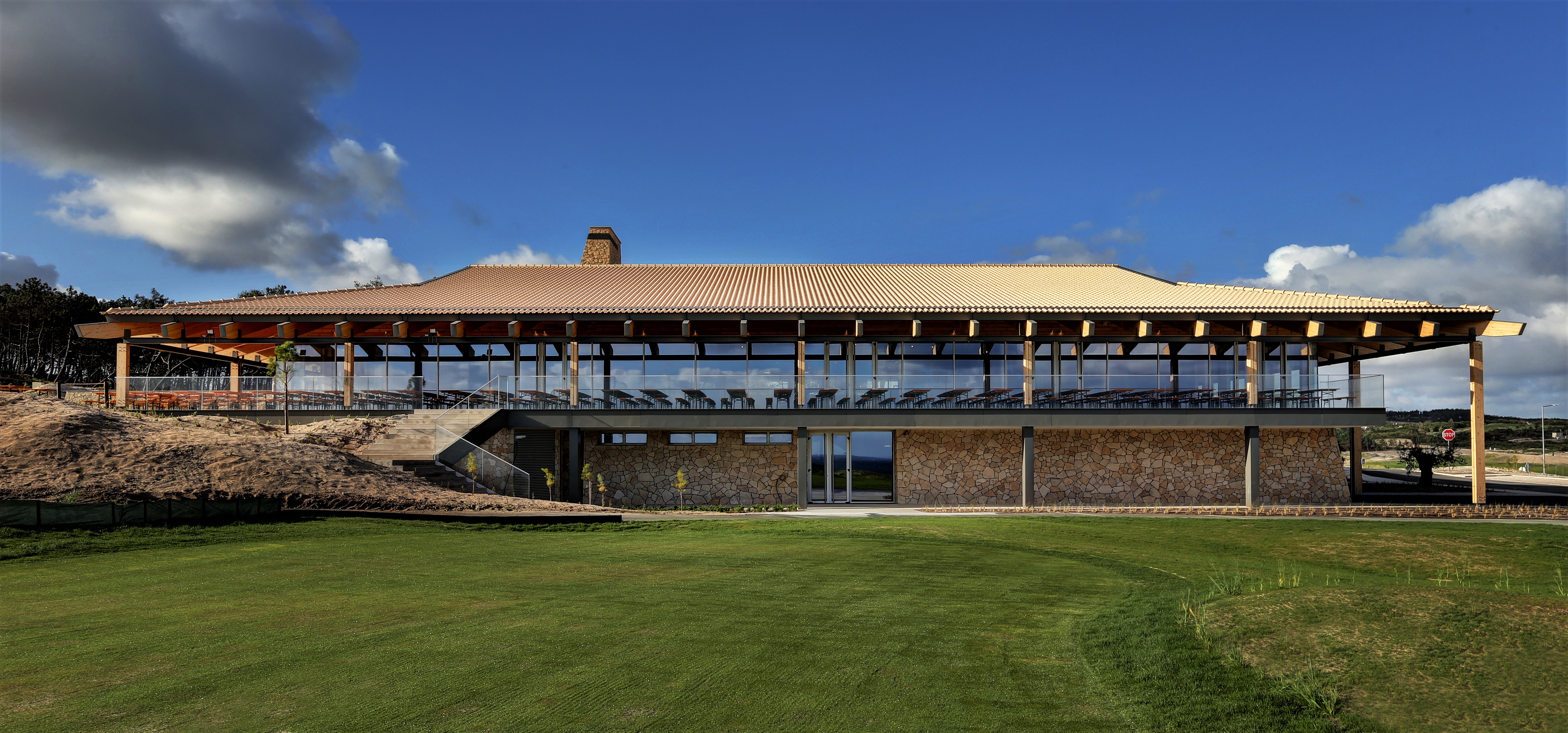 CLUB HOUSE - WEST CLIFFS