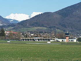 Traffic control tower at Meythet airport.