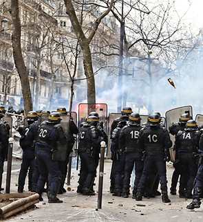 Scène de la police anti-émeute