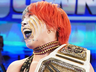 Asuka Retains Women’s Championship Amidst Ringside Brawl and Attempted Cash-in