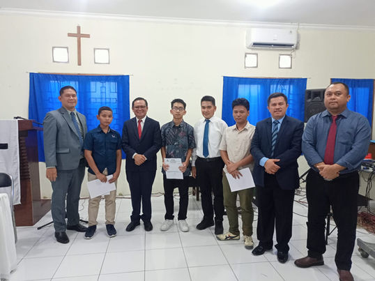 HKBP Bogor Serahkan Dana Bantuan Pendidikan 