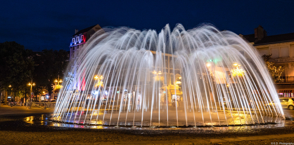 Le jet d'eau de la place Verdun, Tarbes
