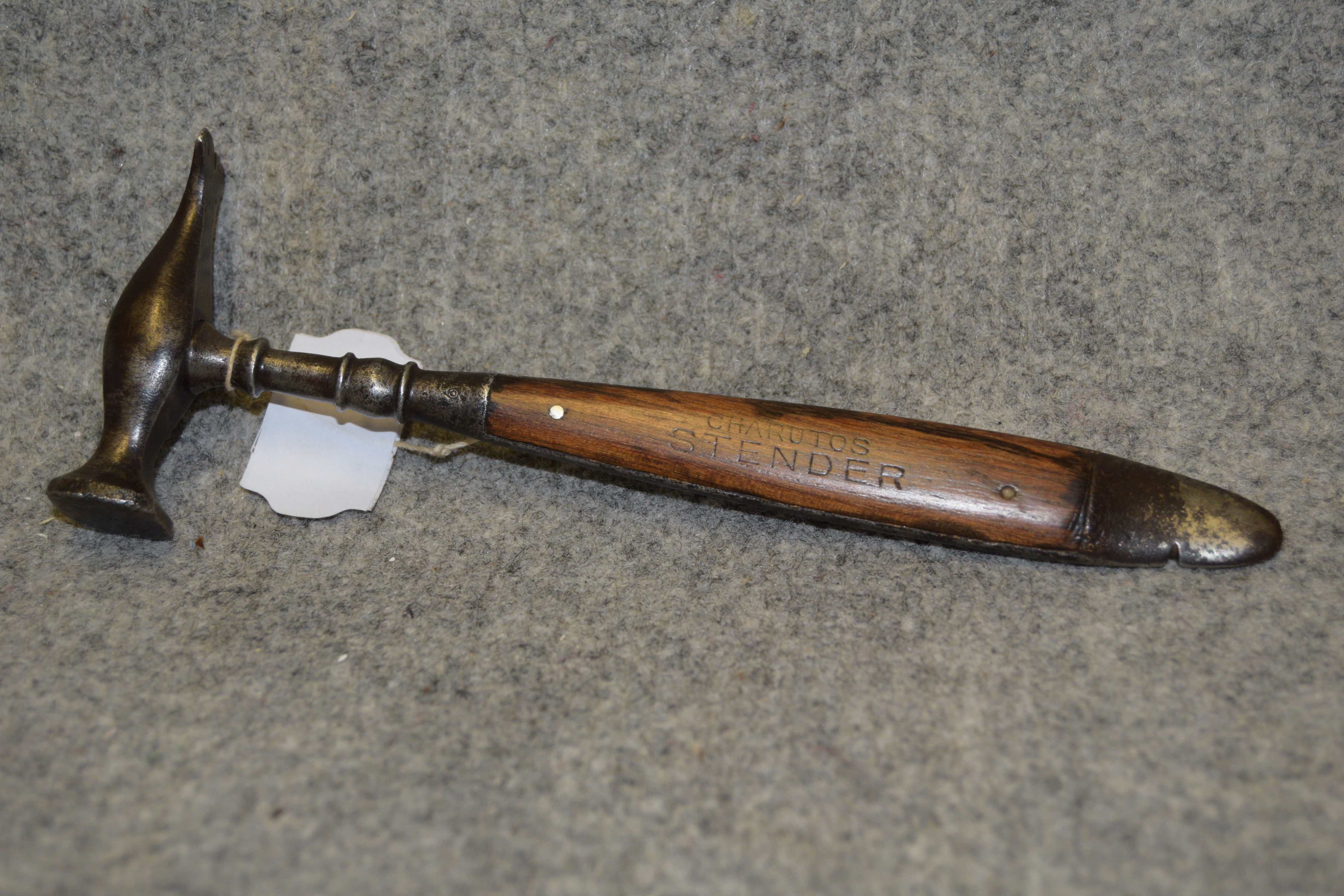 Marteau pour boîte de cigare