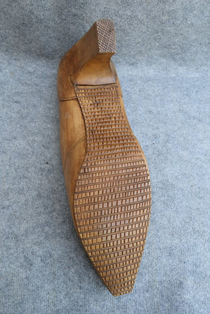 Miniature : Chaussure en bois Ted Lapidus