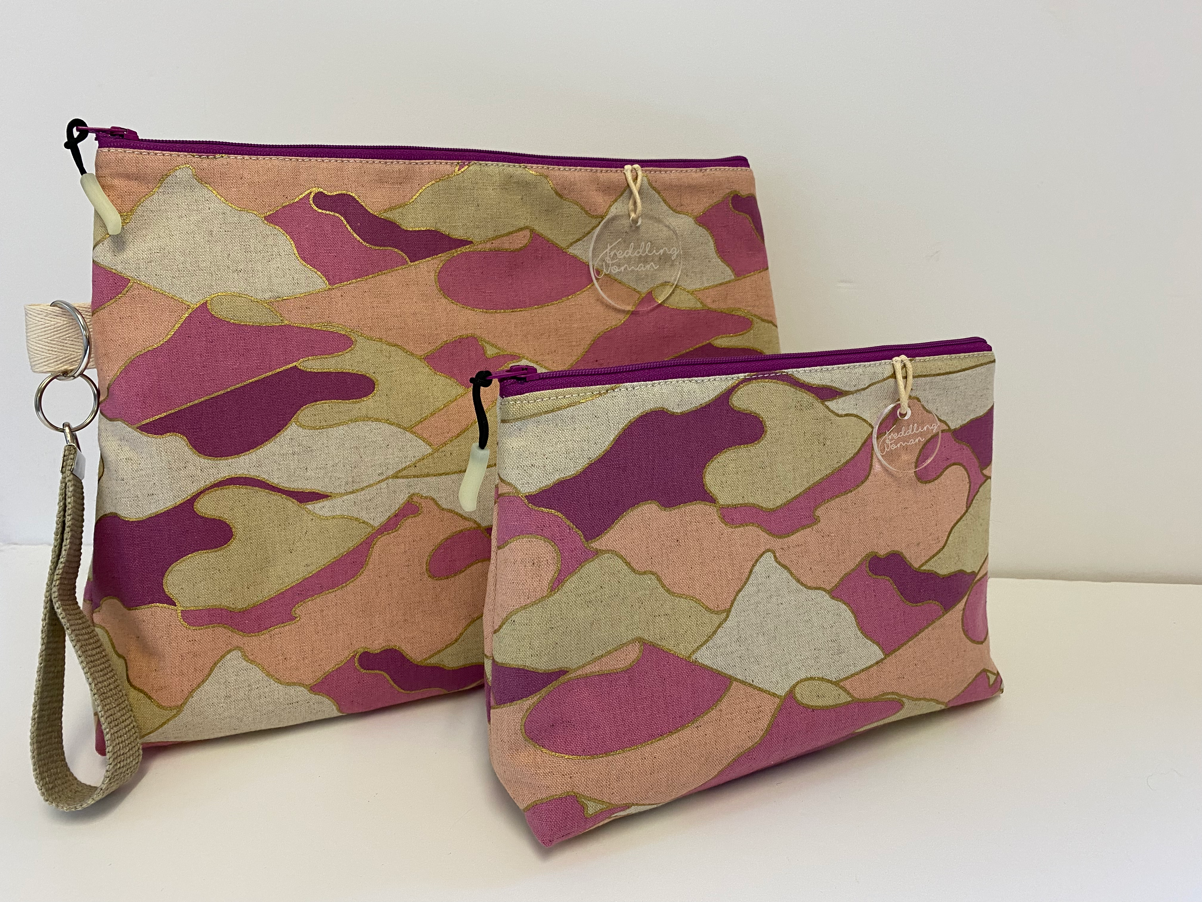 Notions pouch in 2 sizes