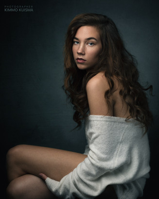 pose-1-web-resolution.jpg