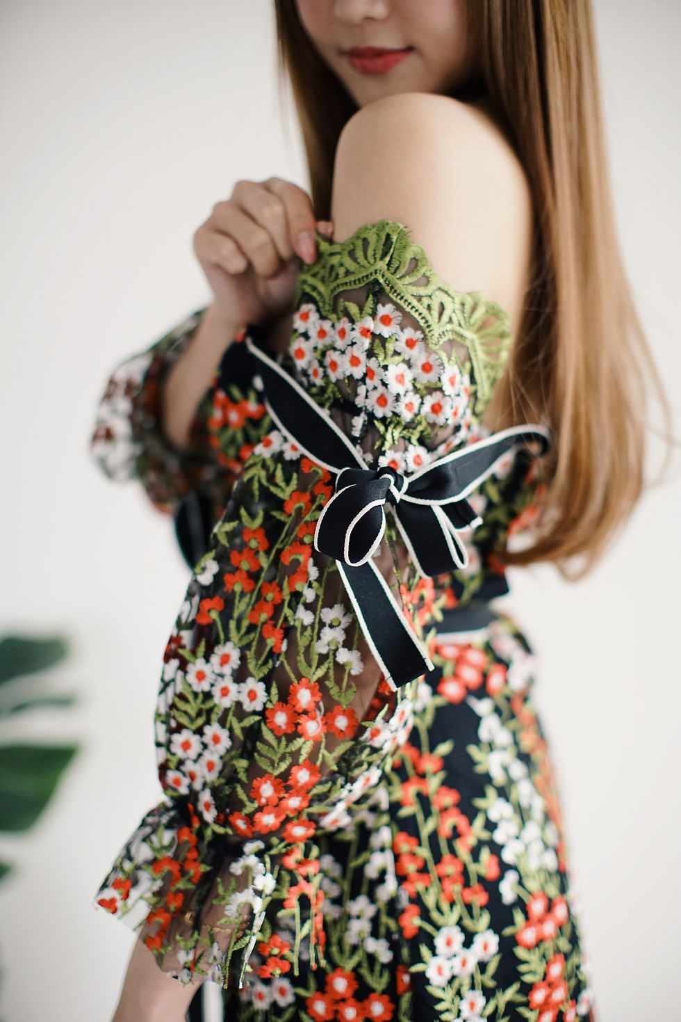 縮圖：Baroque floral embroidered dress