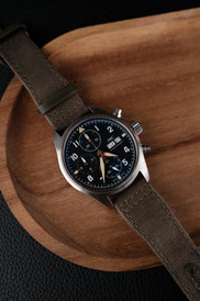 IWC Schaffhausen Herrenuhr Pilot's Watch Chronograph Spitfire Referenz IW387901