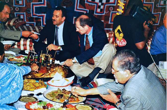 Sous la tente khaïma