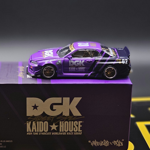 Kaido House 日産スカイライン R34 DGK ピン付き。 Amazon.com: Diecast Collectible Model Car Compatible with