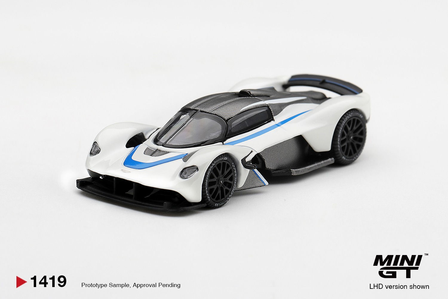 MiniGT Aston Martin Valkyrie (Escaping White) Diecast #1419 (PRE-ORDER)