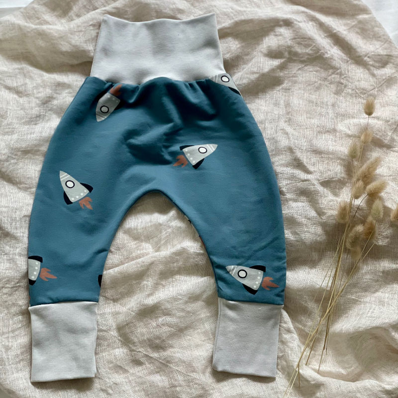 Pantalon évolutif pour enfant à motif fusées finition grises