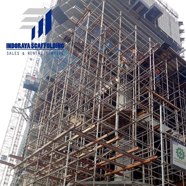 Proyek: Menara