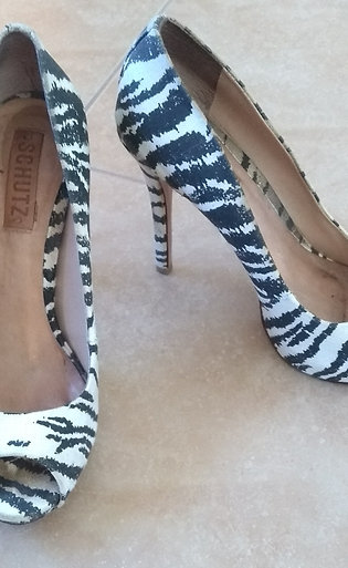 Peep Toe Schutz