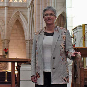 Woman vicar inducted