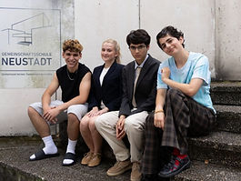 Telat, Oskar Altschiller and Janaina filming the German series ECHT School for ZDF and Studio Zentral.