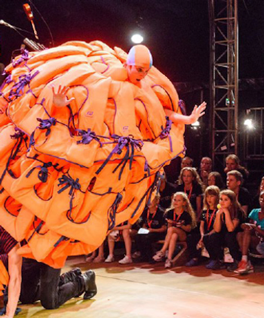 SPECTACLE " Plus Haut " Hommage au cirque Calder par la Cie Barosolo