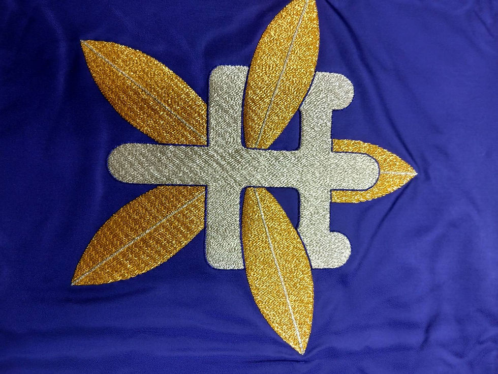目の細かい刺繍で、しっかりと仕上げています。クリックすると拡大してご覧いただけます。