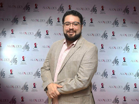 El alcalde de Naucalpan Isaac Montoya recibe el Premio a las Mejores Prácticas de Gobiernos Locales 2025