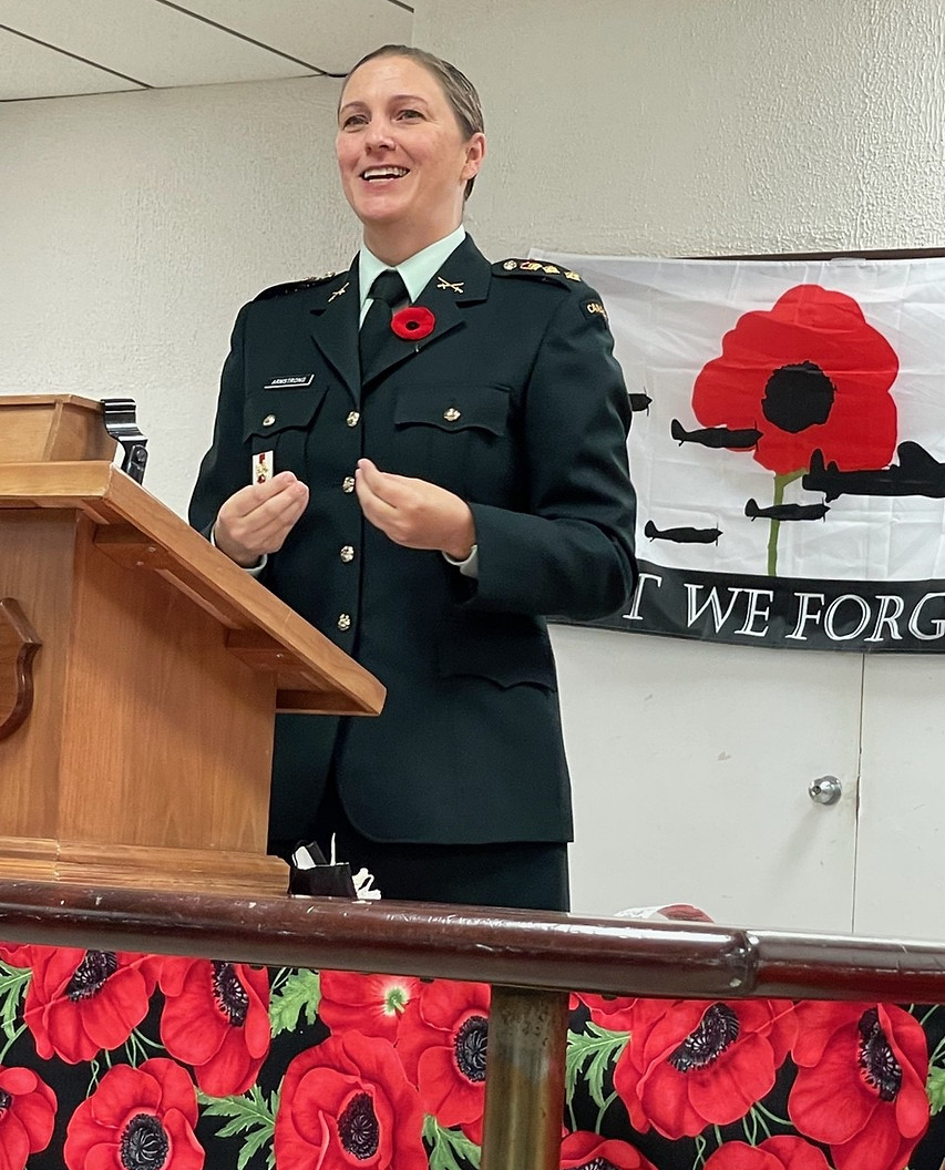211118 - Guest Speaker HCol Jennifer Armstrong at the VCB Remembrance Dinner at the Barrie