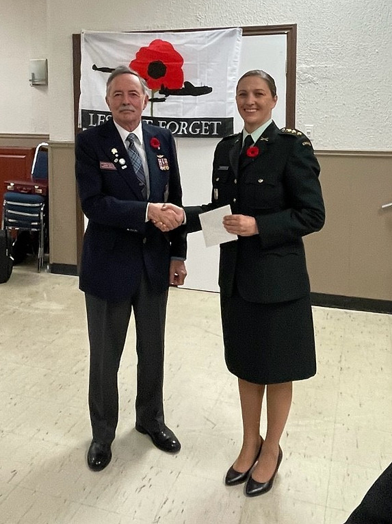 211119 - Randy Rice thanking Guest Speaker HCol Jennifer Armstrong at the VCB Remembrance