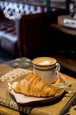 Croissant  & Capuccino