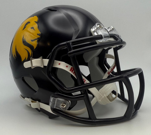 busted football helmet Patrick Mahomes' broken helmet 'did its job' in protecting him,  manufacturer says