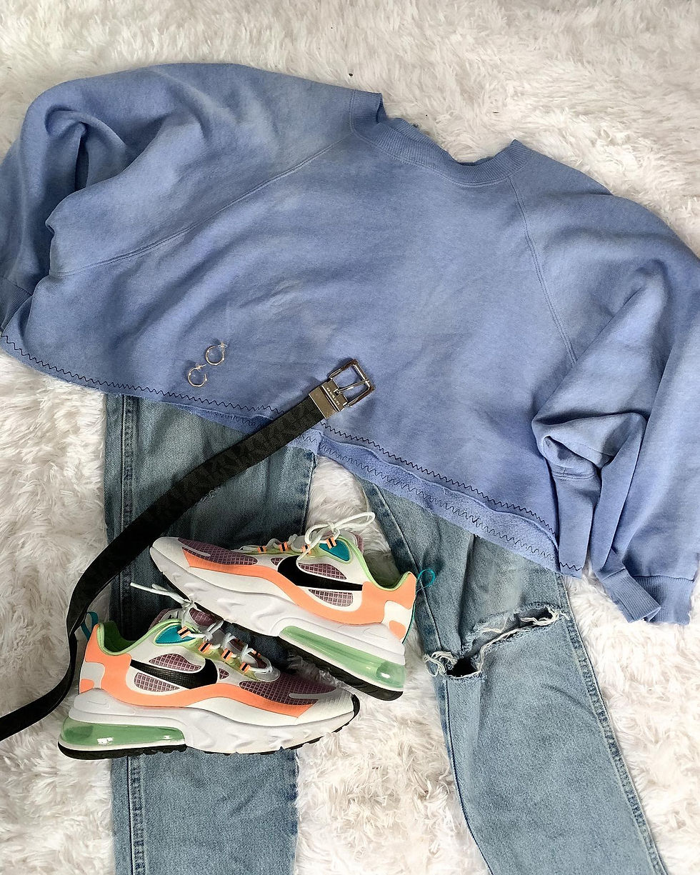 Thumbnail: Cropped Acid Washed Sweatshirt