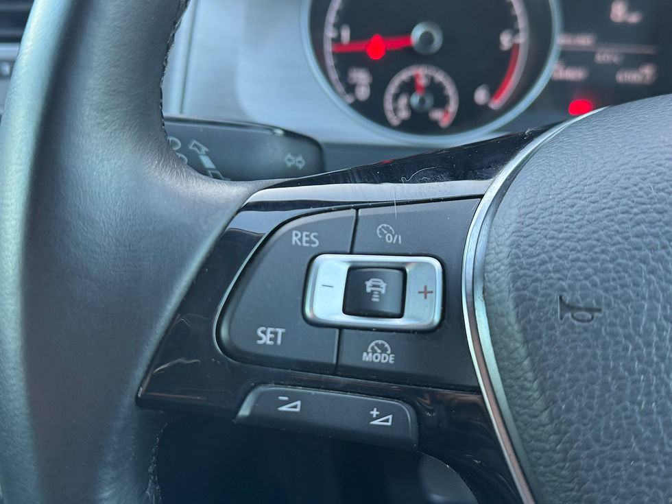 Thumbnail: SOLD - Volkswagen Golf 2015 1.6 Tdi manual