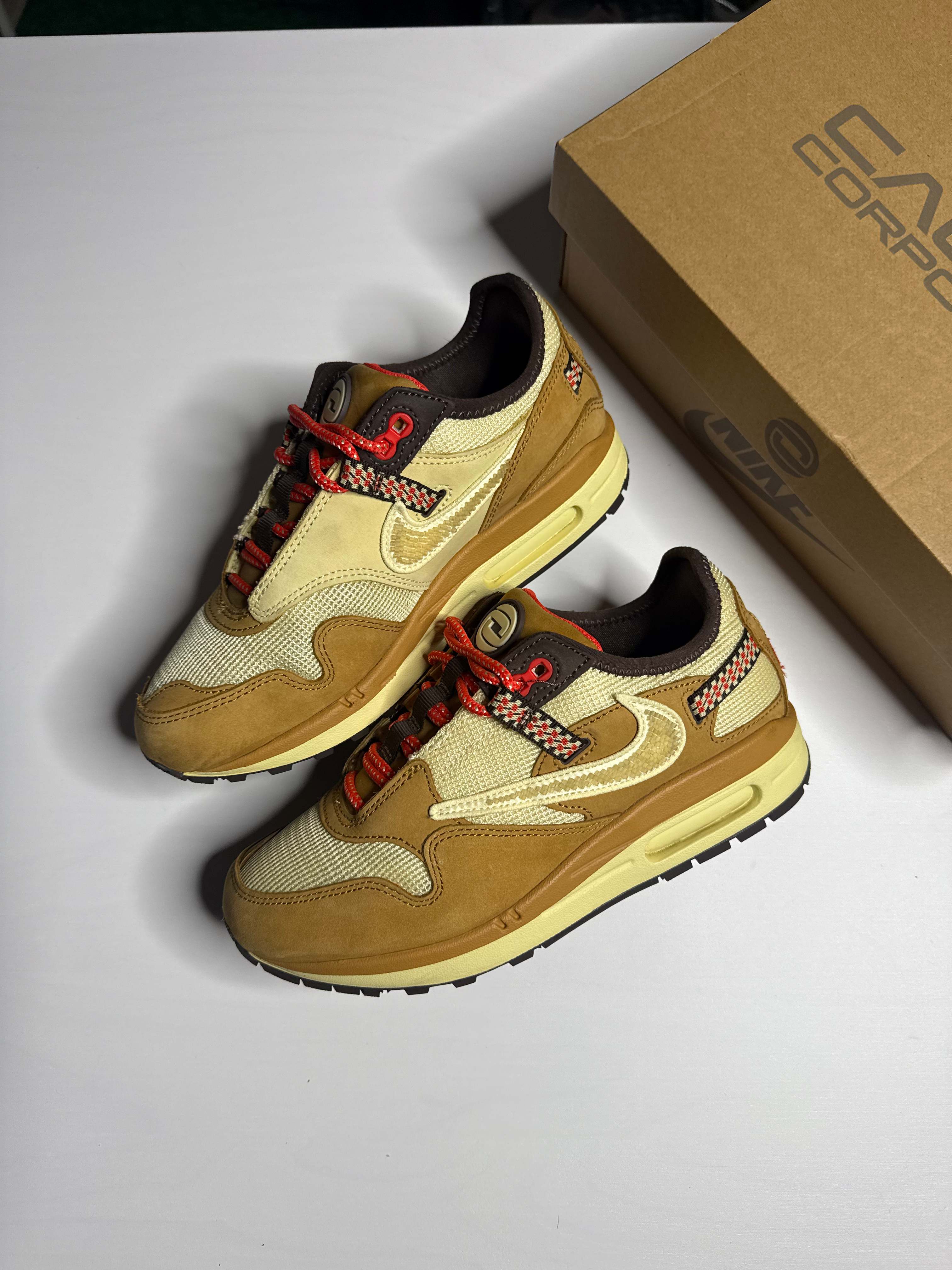Nike Air Max 1 x Travis Scott “Wheat” [ 6 ] PREOWNED 