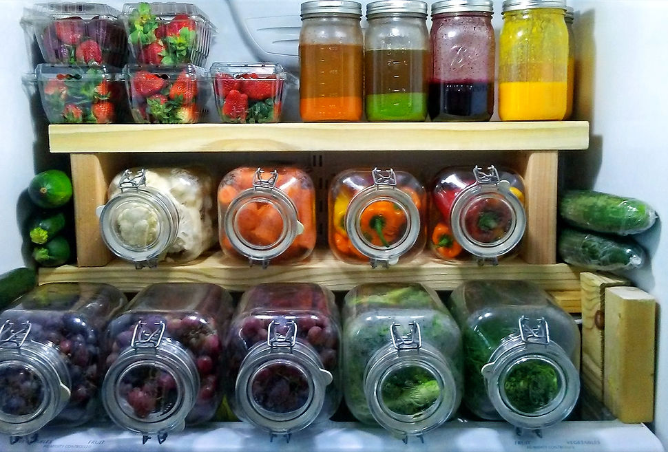 Vegan storage tips, my vegan refrigerator, what a vegan eats, vegan storage tips, storing fruits and vegetables in the fridge so they don't spoil.