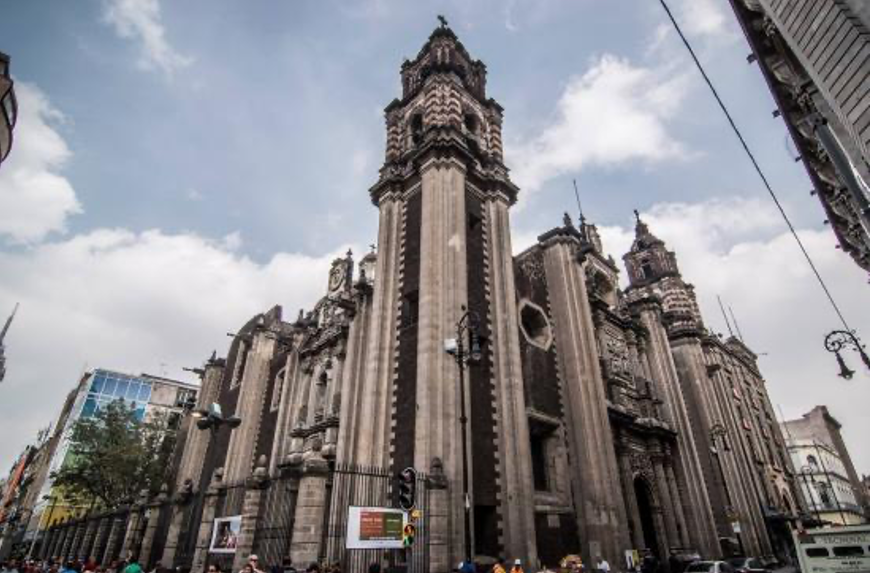 Foto: https://mxc.com.mx/2022/12/23/templo-de-la-profesa/