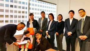 PMDA藤原理事長にお手紙を渡しました