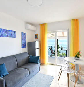 VillaMia Medveja Orange Apartment