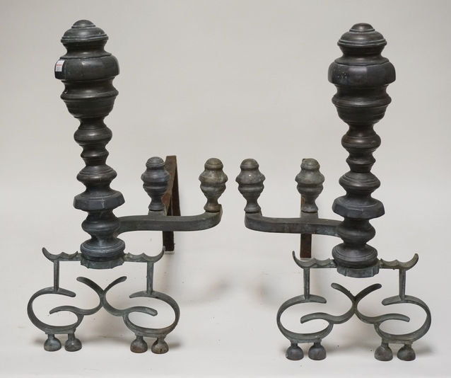 PAIR OF ANTIQUE BRASS ANDIRONS.