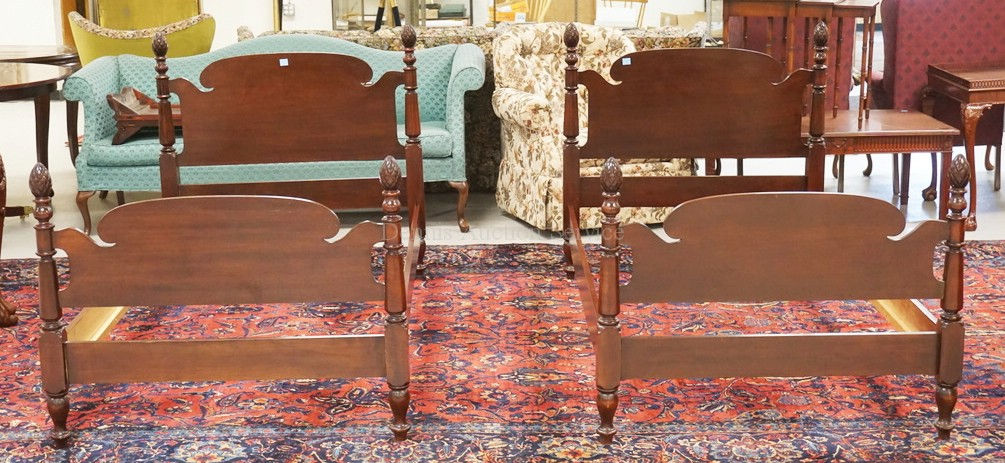 PAIR OF MAHOGANY TWIN BEDS WITH PINEAPPLE FINIALS.