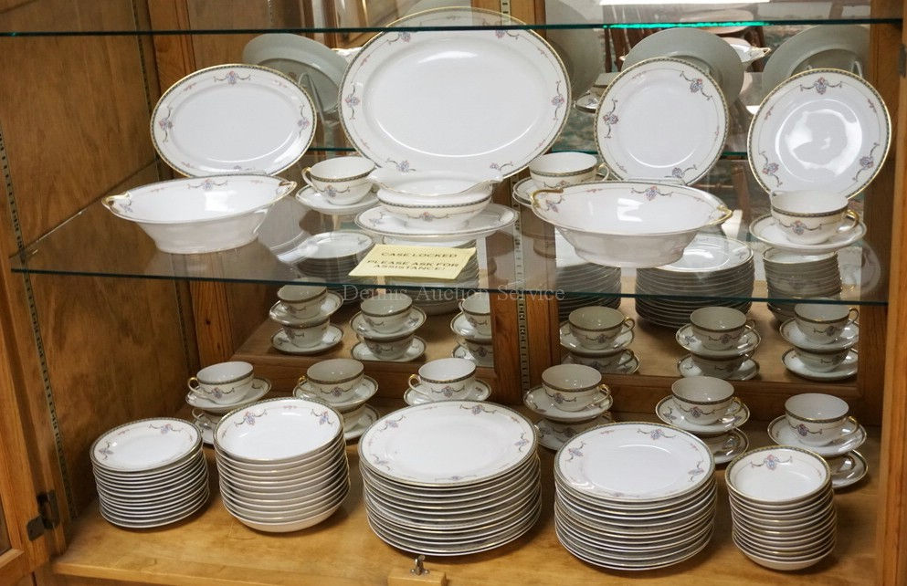 1139_103 PIECE NORITAKE *LAUREATE* DINNERWARE SET. LARGEST PLATTER I 13 3/4 INCH