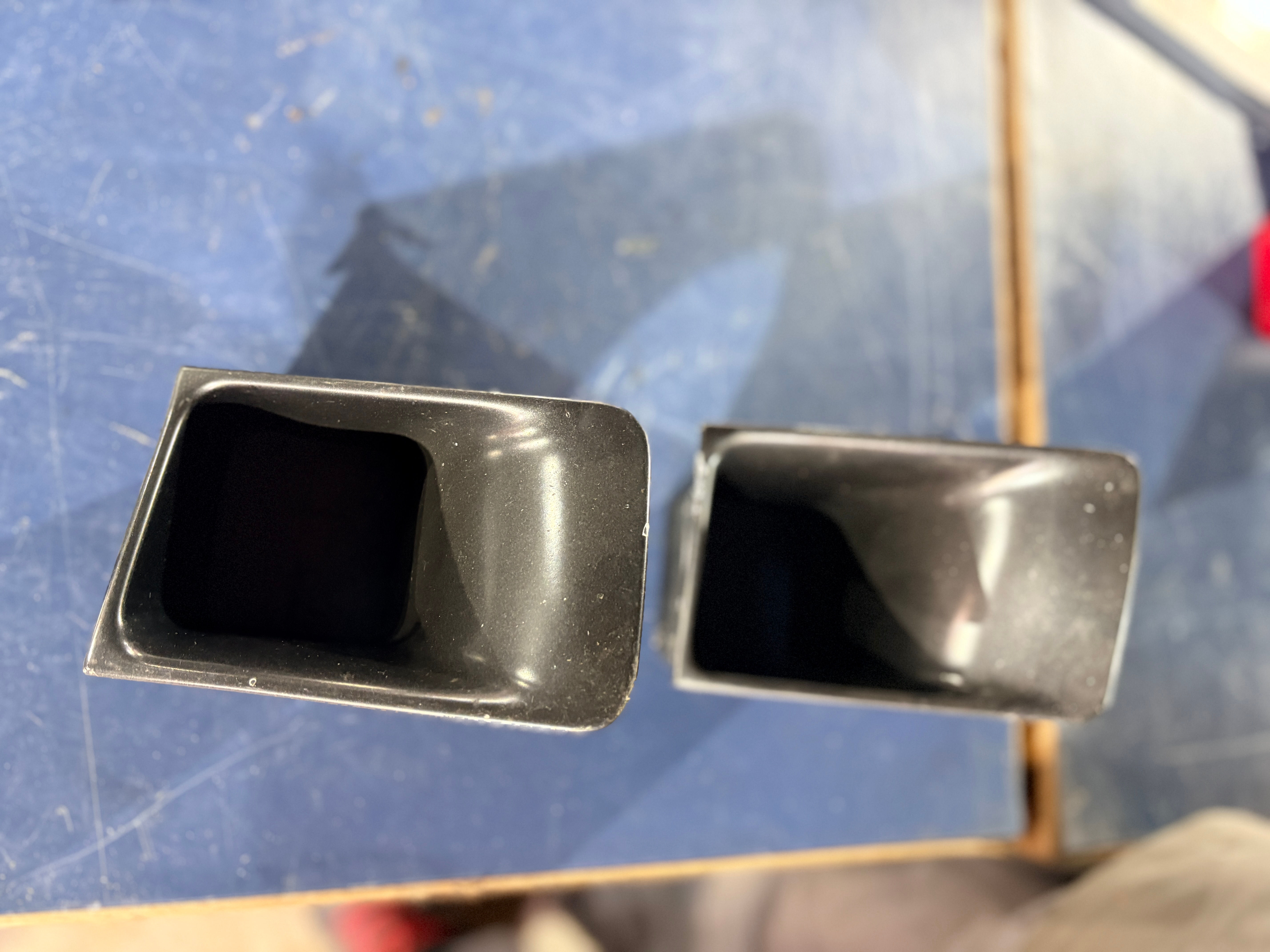 BMW E30 Lufteinlass Bremskühlung Blende 1961506 1961505