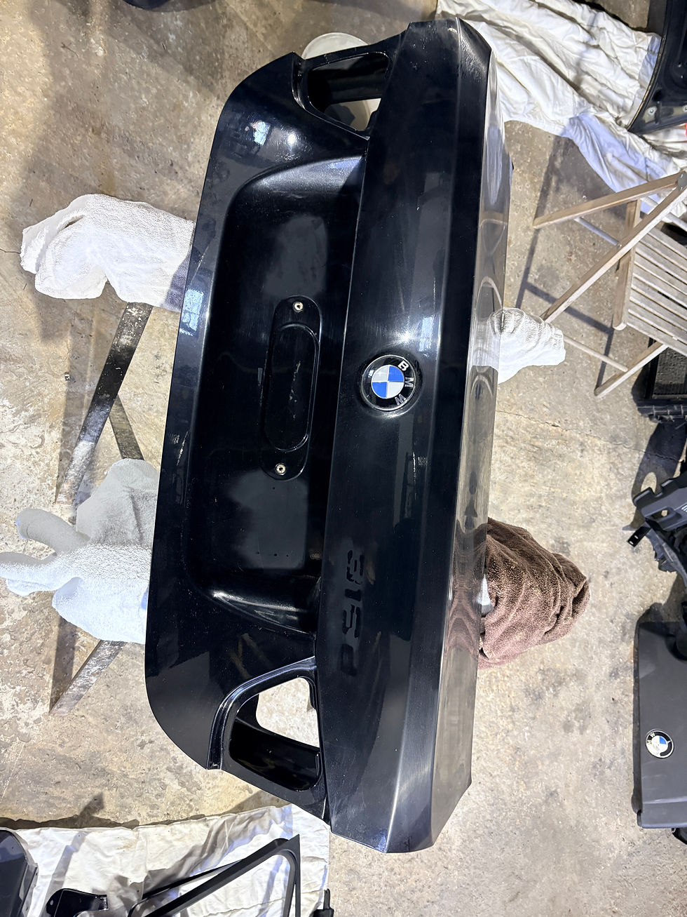Miniaturbild: BMW E90 LCI Heckklappe Black Sapphire Metallic 